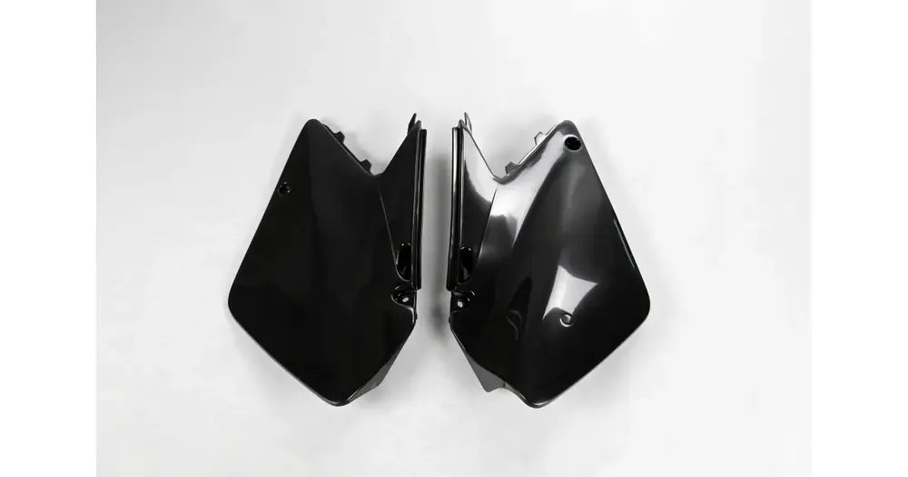 Merkkituote UFO Plast Takakansi Yläosasetti Musta Suzuki RM 125 / RM 250