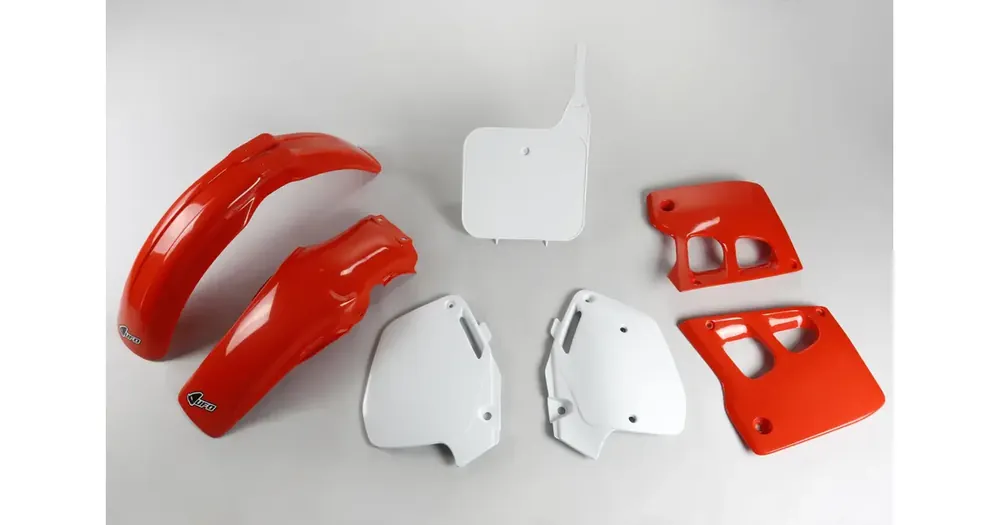 Pakollinen (Must-Have) Korpusosien sarja punavalkoinen UFO Plast Honda CR 250R 90-91