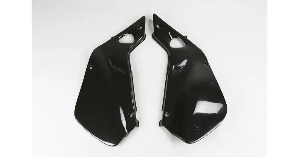 UFO Plast takakansi yläosa sarja musta Honda CR 125 / 250 97-99 Loppuunmyynti