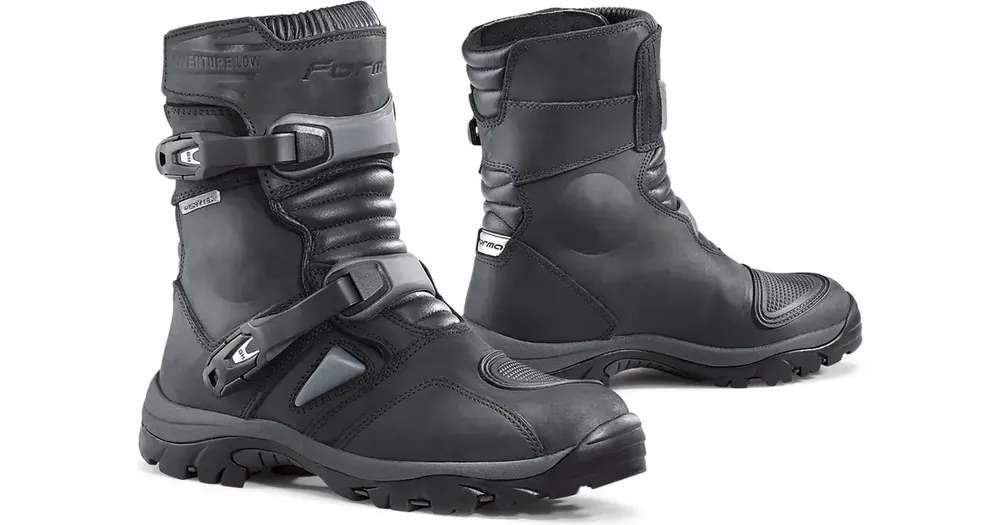 Uusi Malli Forma Adventure Low Black moottoripyöräkengät
