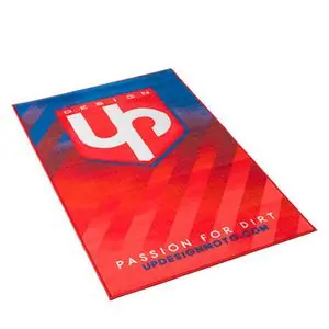 UP Design (dim. 1m x 1m60) Universal Ympäristön matto - Punainen / Sininen Ajankohtainen